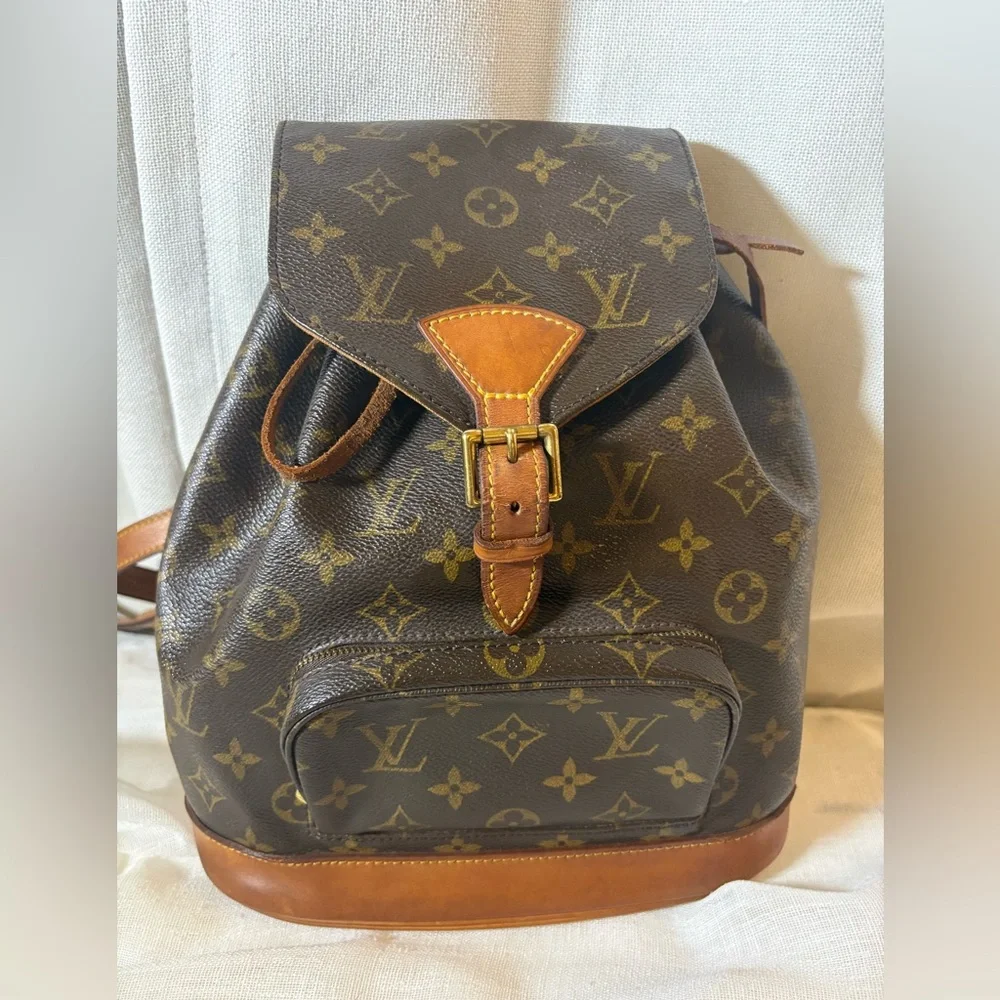 Louis Vuitton 1999 Montsouris PM Backpack Vintage Monogram Like New w/ Box
